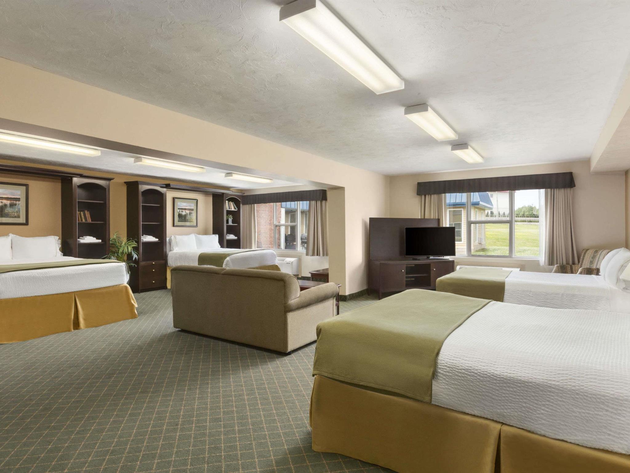Days Inn & Suites By Wyndham Moncton Exterior foto