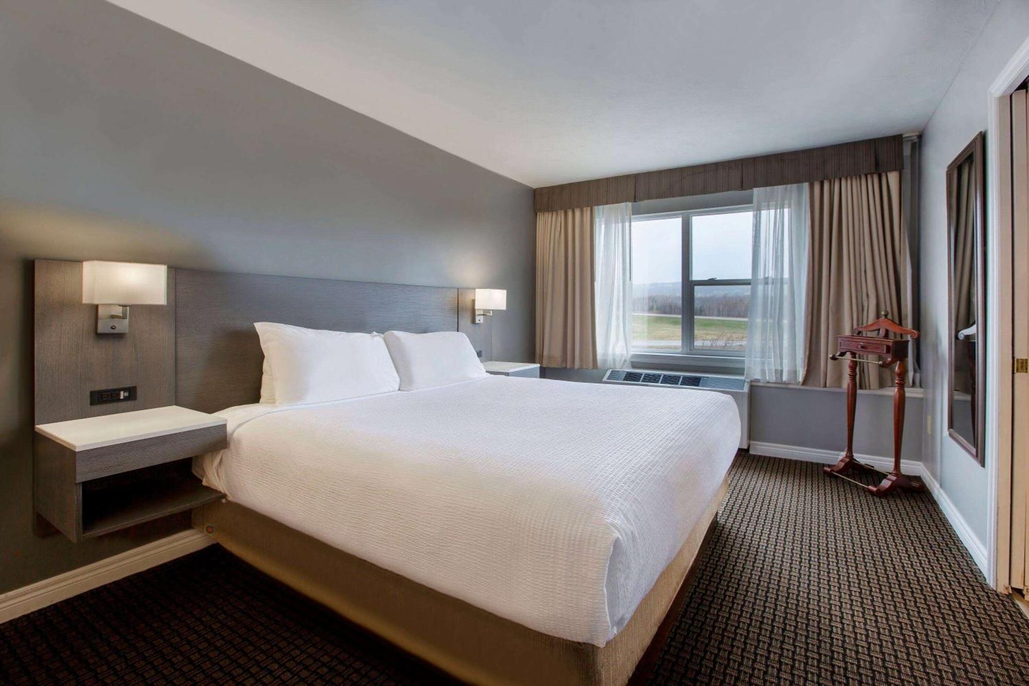 Days Inn & Suites By Wyndham Moncton Exterior foto