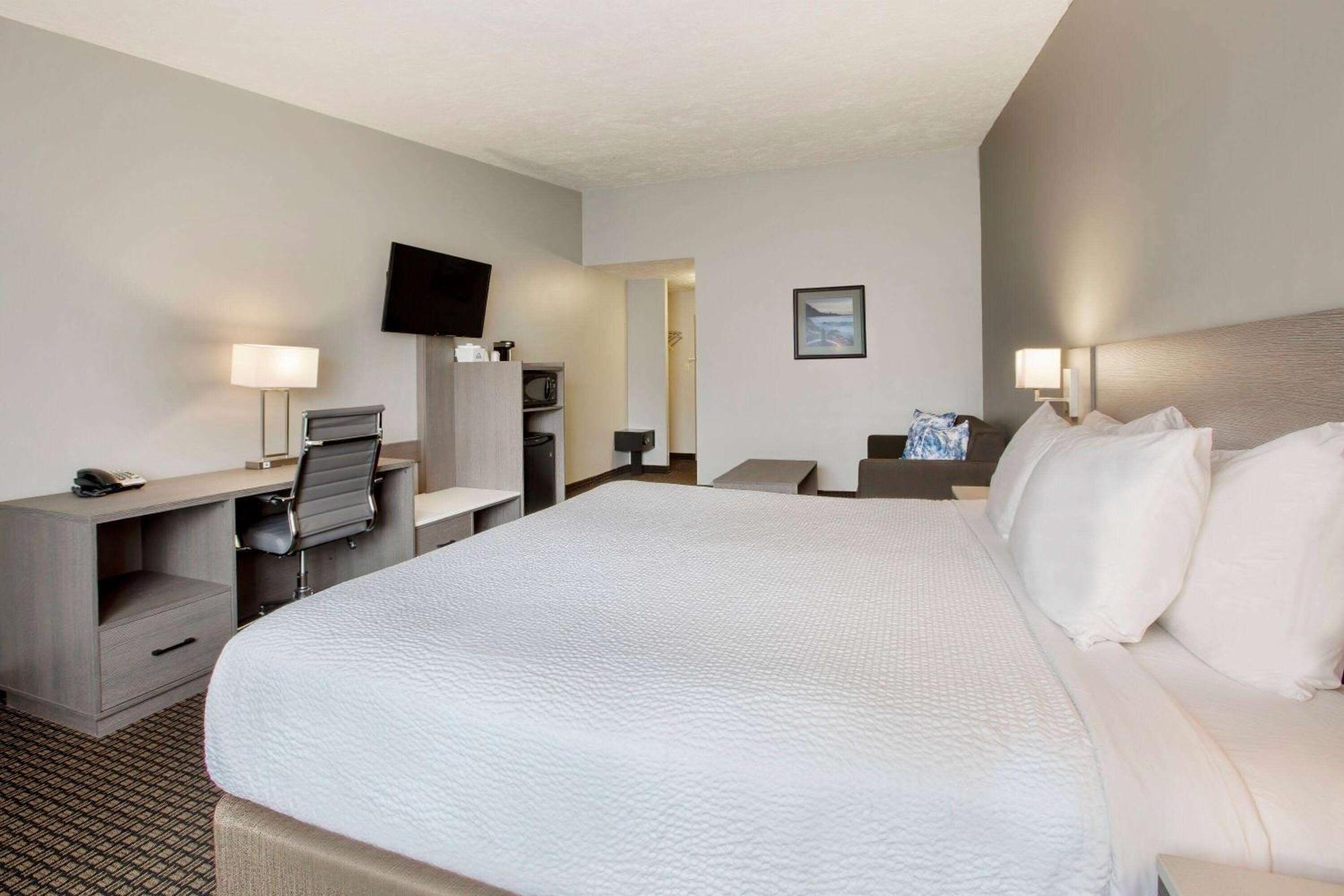 Days Inn & Suites By Wyndham Moncton Exterior foto