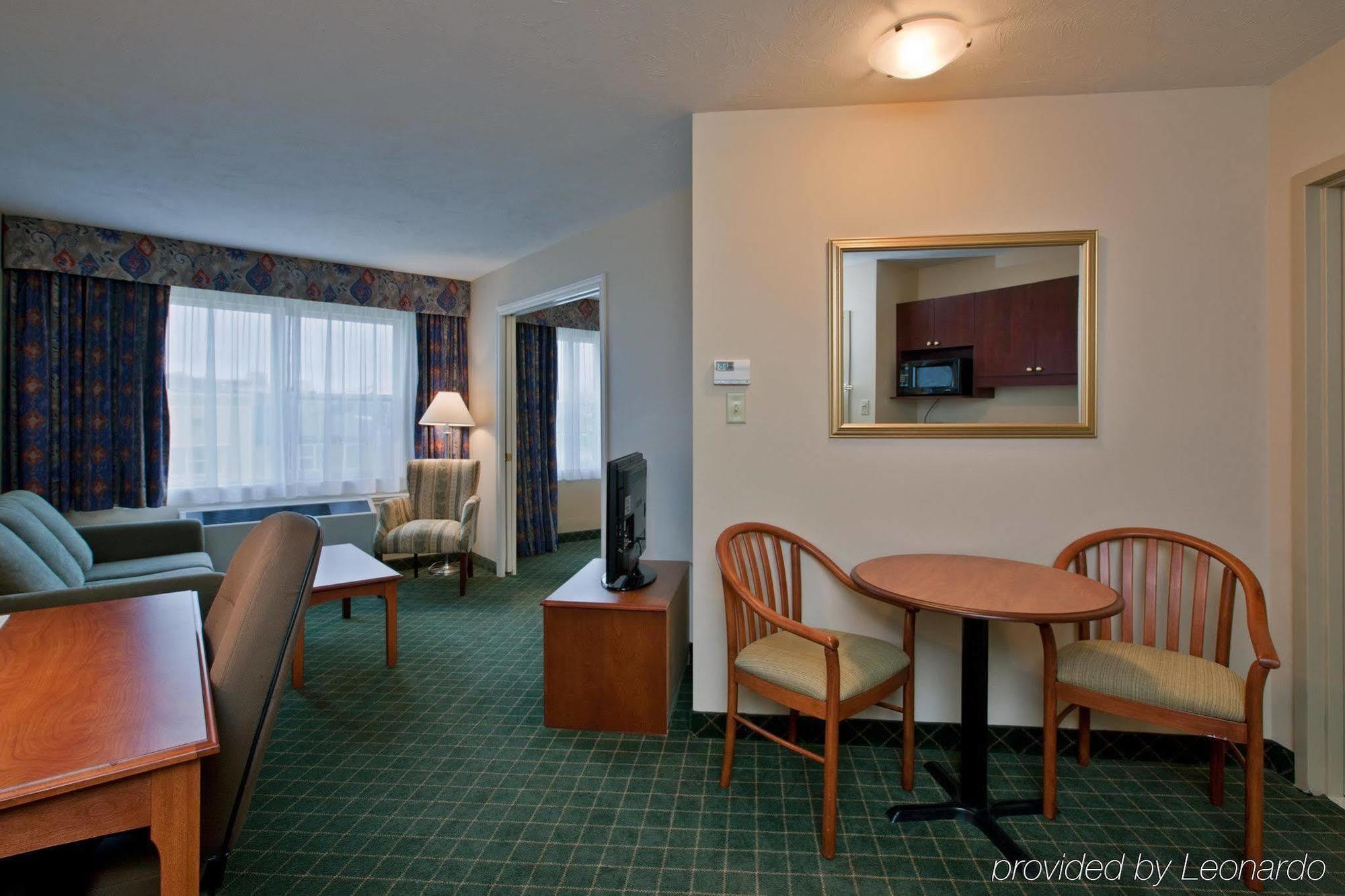 Days Inn & Suites By Wyndham Moncton Quarto foto